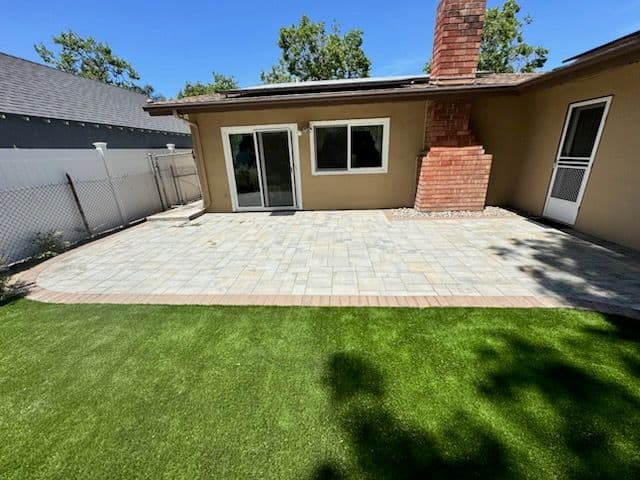 Gallery photos for Sherman Oaks Backyard Oasis with New Pavers: Image #3